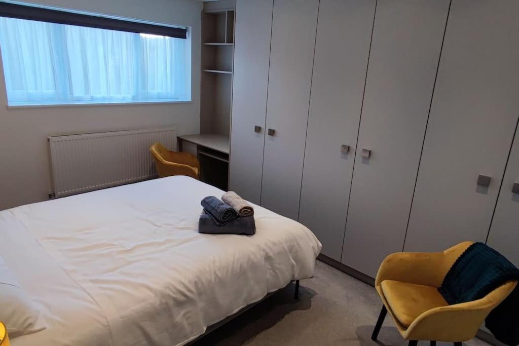 Comfortable 1 Bed Flat With Air Con Borehamwood Extérieur photo